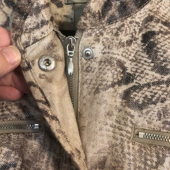 CHICO'S Size 1 Small Linen Cotton Faux Snakeskin Jacket Moto Zip-Up Zippers - Picture 4 of 10